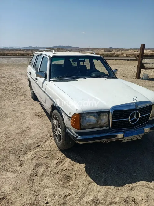 مرسيدس E 200 1983 أبيض مستعملة للبيع - 6