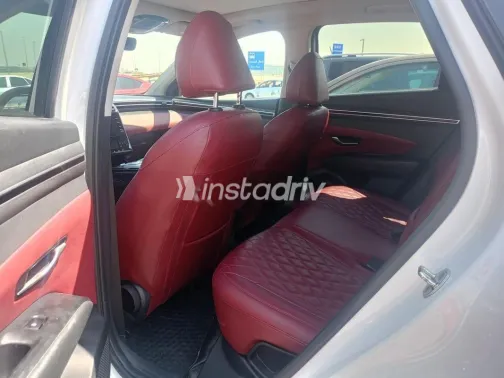 Hyundai Tucson 2021 White Used for Sale - 3