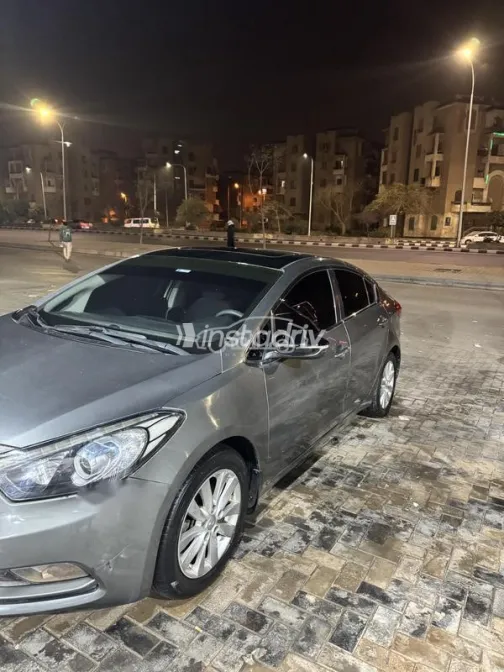 Kia Cerato 2016 Gray Used for Sale - 2