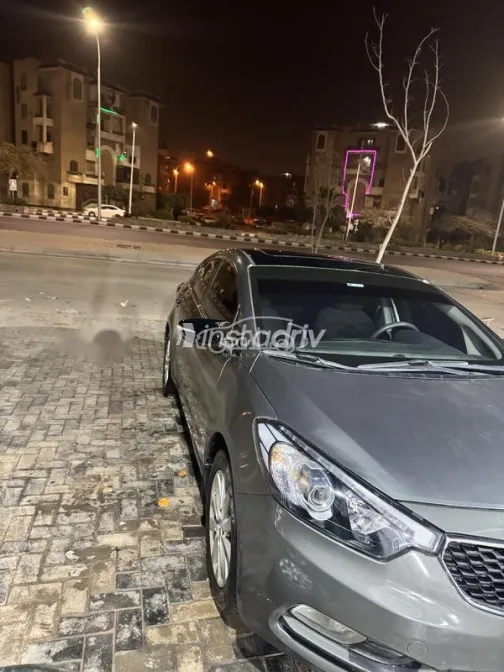 Kia Cerato 2016 Gray Used for Sale - 4