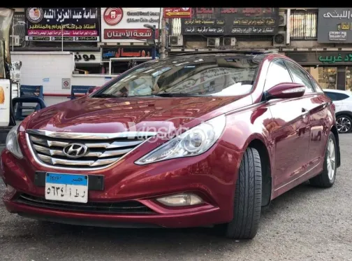 Hyundai Sonata 2011 Red Used for Sale - 1
