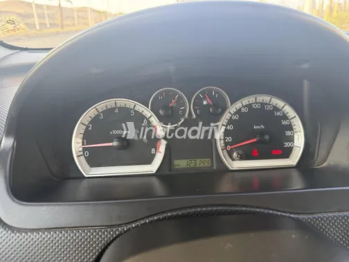 شيفروليه افيو 2017 أبيض مستعملة للبيع - 8