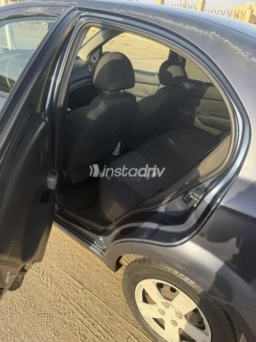 شيفروليه افيو 2017 أبيض مستعملة للبيع - 9