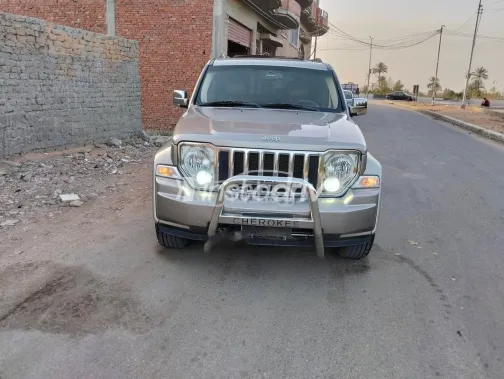 Jeep Cherokee 2013 Gold Used for Sale - 1