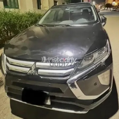 ميتسوبيشي اكليبس كروس 2018 أبيض مستعملة للبيع - 3