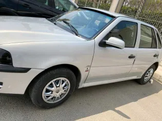 فولكس فاغن جول 2001 أبيض مستعملة للبيع