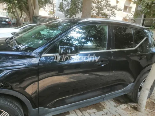 فولفو XC 40 2021 أبيض مستعملة للبيع - 4