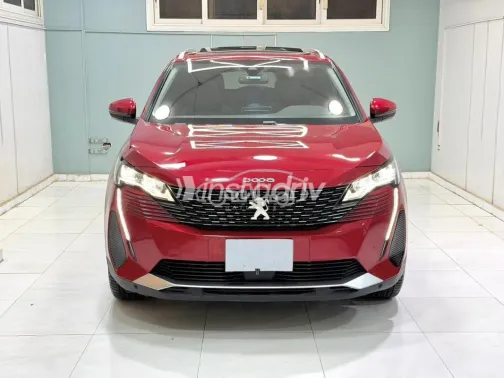 بيجو 3008 2022 أحمر مستعملة للبيع - 1