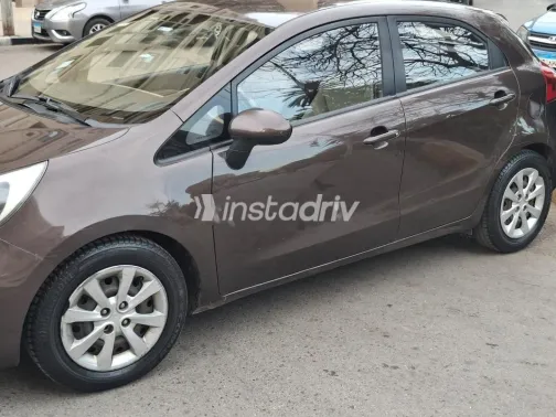 كيا ريو 2015 بني مستعملة للبيع - 2
