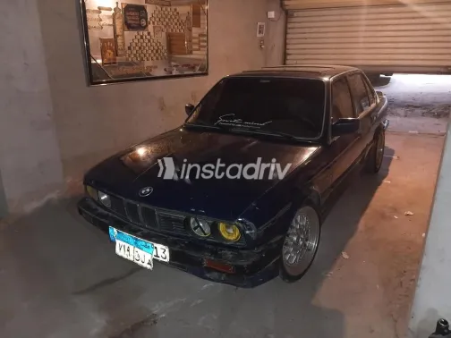 بي ام دبليو 318 1987 أزرق غامق مستعملة للبيع - 2