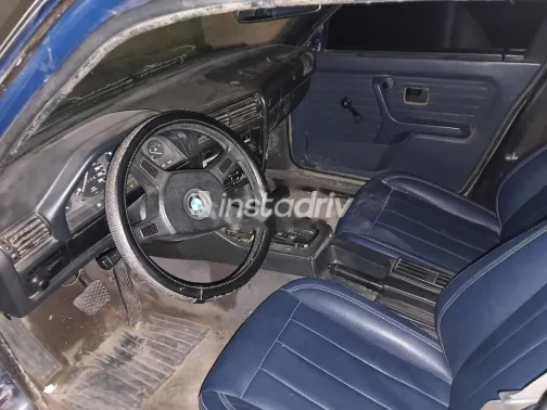 بي ام دبليو 318 1987 أزرق غامق مستعملة للبيع - 5