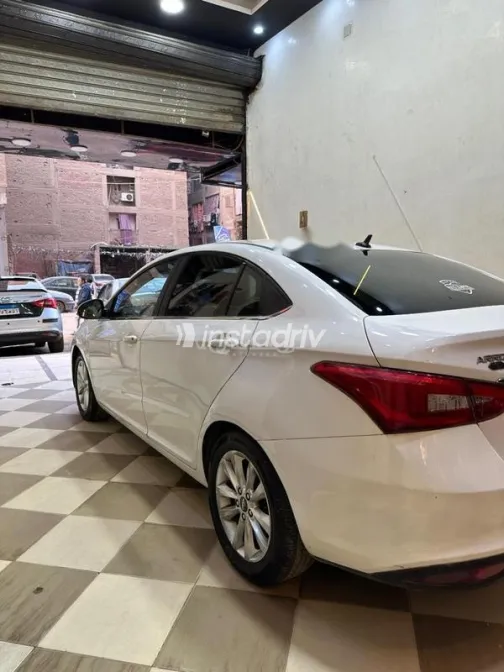 شيرى اريزو 5 2022 أبيض مستعملة للبيع - 5