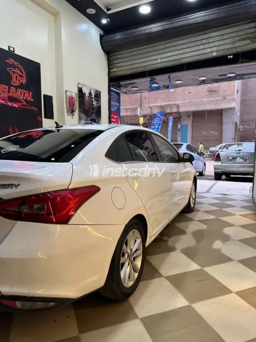 شيرى اريزو 5 2022 أبيض مستعملة للبيع - 6