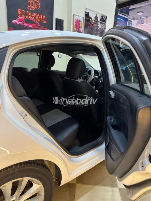 شيرى اريزو 5 2022 أبيض مستعملة للبيع - 7