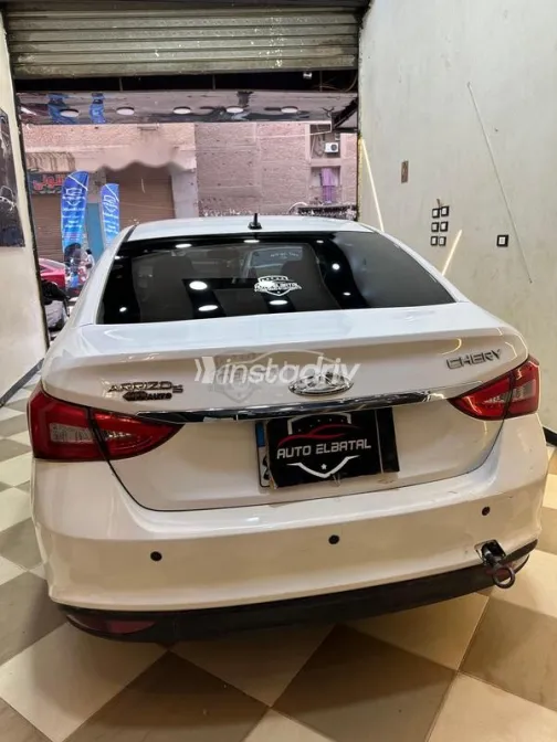 شيرى اريزو 5 2022 أبيض مستعملة للبيع - 8