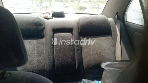 ميتسوبيشي لانسر كرستالة 1999 فضي مستعملة للبيع - 8