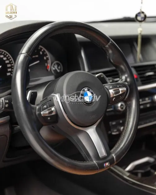 بي ام دبليو X4 2017 أزرق غامق مستعملة للبيع - 10