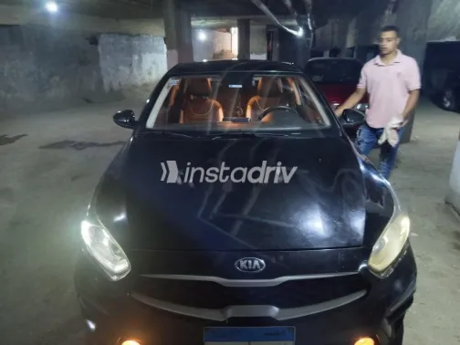 كيا سيراتو 2021 أسود مستعملة للبيع - 2