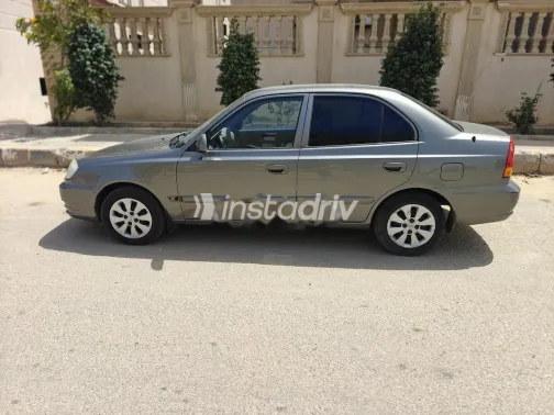 Hyundai Verna 2016 White Used for Sale - 1