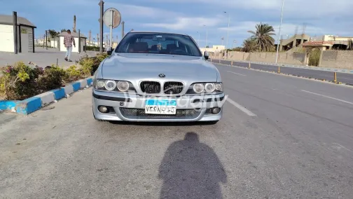 بي ام دبليو 525 1999 فضي مستعملة للبيع - 1