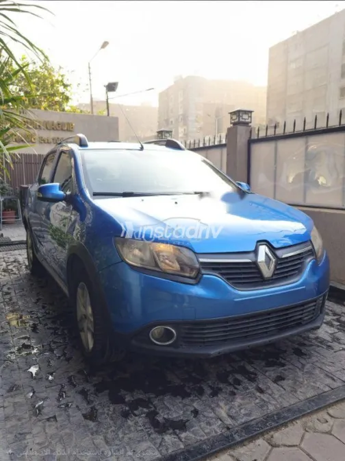 رينو سانديرو  ( ستيب  واى ) 2016 أزرق غامق مستعملة للبيع - 3