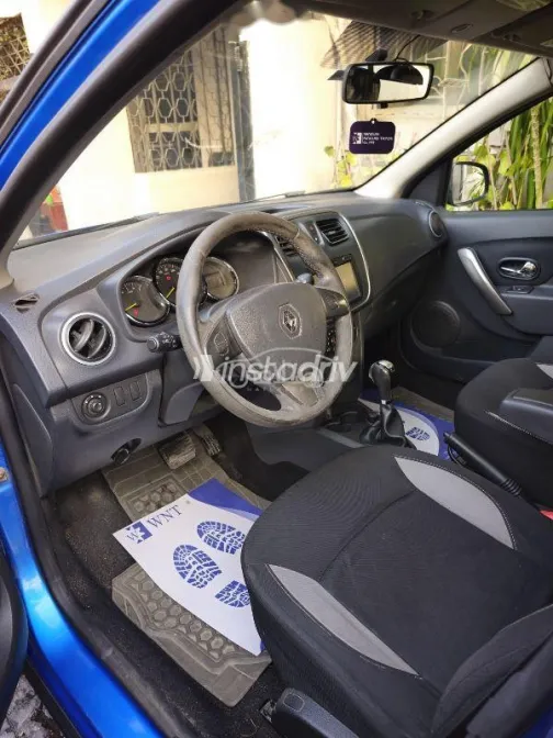 رينو سانديرو  ( ستيب  واى ) 2016 أزرق غامق مستعملة للبيع - 9