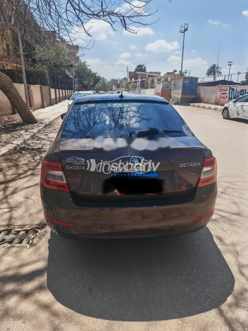 سكودا اوكتافيا 2016 أبيض مستعملة للبيع - 5