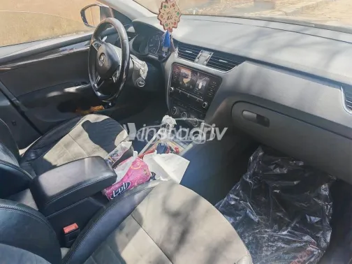 سكودا اوكتافيا 2016 أبيض مستعملة للبيع - 7