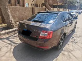 سكودا اوكتافيا 2016 أبيض مستعملة للبيع