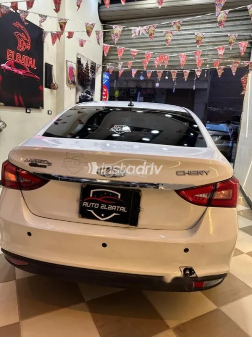 Chery Arrizo 5 2022 White Used for Sale - 8