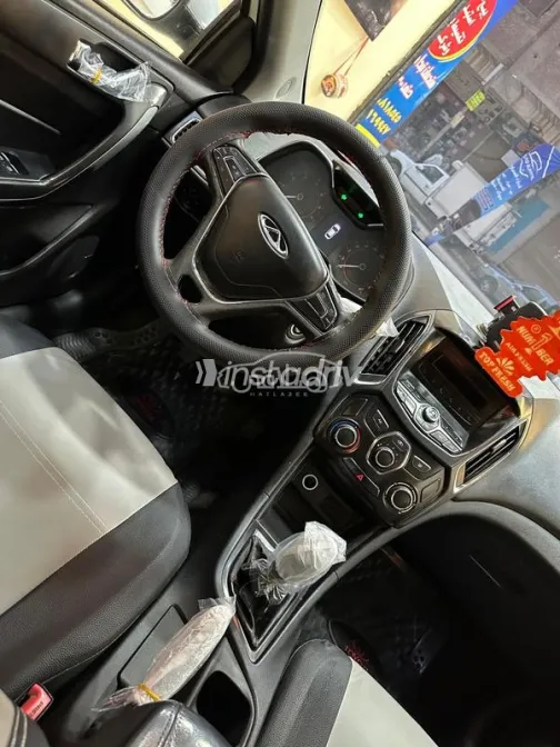 Chery Arrizo 5 2022 White Used for Sale - 9