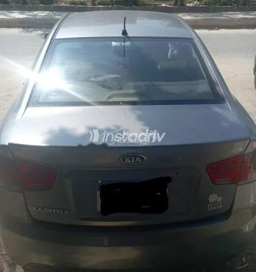 كيا سيراتو 2010 رمادي غامق مستعملة للبيع - 5