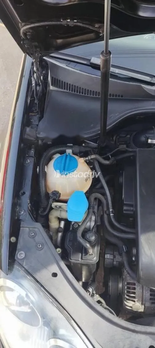 فولكس فاغن جولف 5 2005 أسود مستعملة للبيع - 5