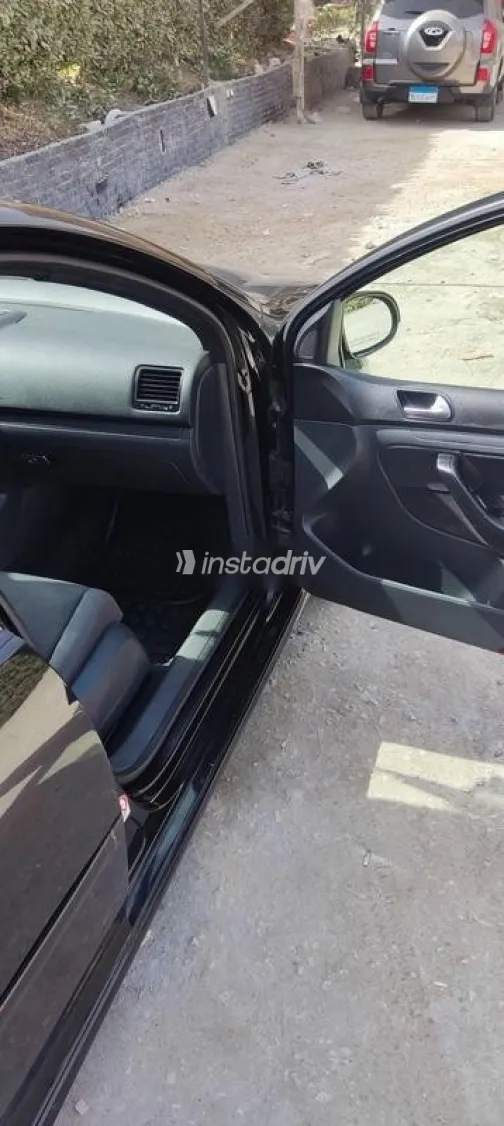 فولكس فاغن جولف 5 2005 أسود مستعملة للبيع - 7