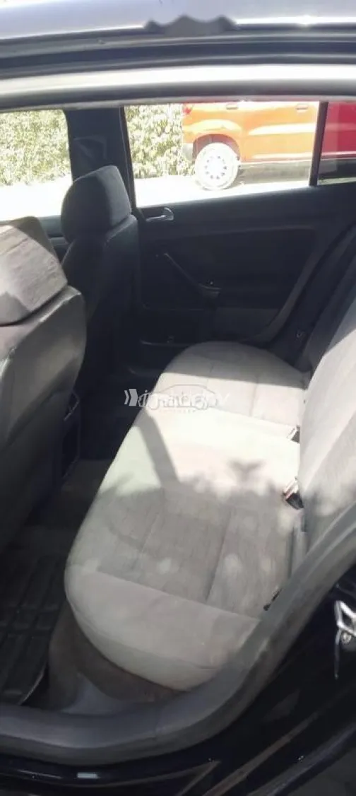 فولكس فاغن جولف 5 2005 أسود مستعملة للبيع - 8