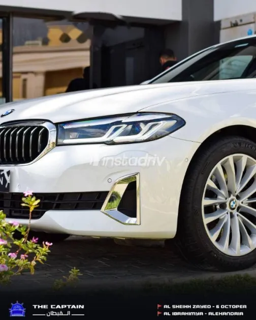 بي ام دبليو 520 2023 أبيض مستعملة للبيع - 7