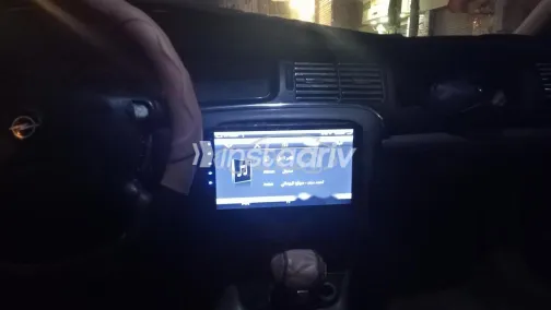 اوبل فيكترا 2001 فضي مستعملة للبيع - 7