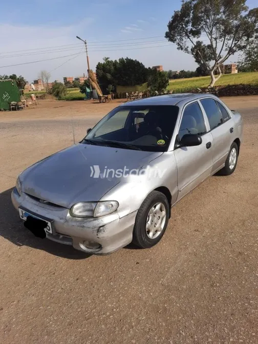 Hyundai Accent 1999 Silver Used for Sale - 2