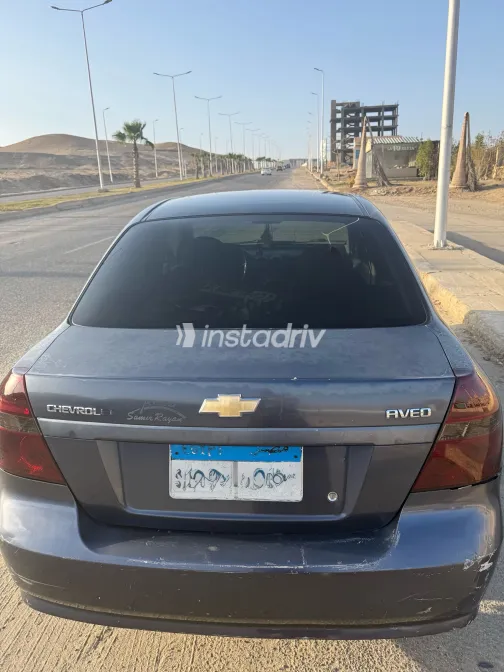 شيفروليه افيو 2017 أبيض مستعملة للبيع - 2