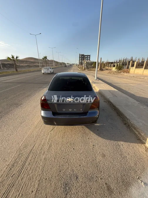 شيفروليه افيو 2017 أبيض مستعملة للبيع - 6