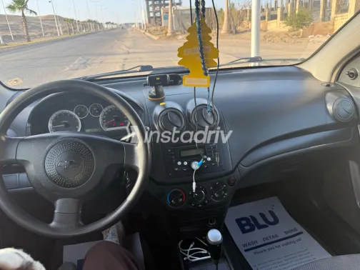 شيفروليه افيو 2017 أبيض مستعملة للبيع - 9