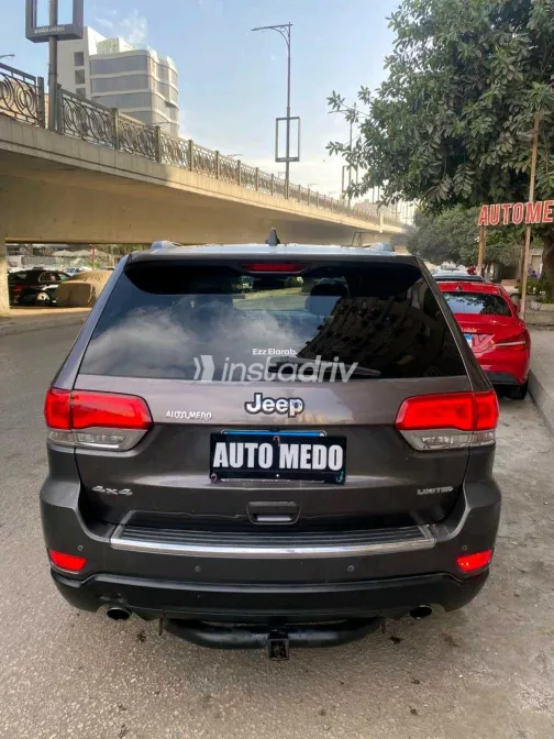 جيب جراند شيروكي 2014 أبيض مستعملة للبيع - 1