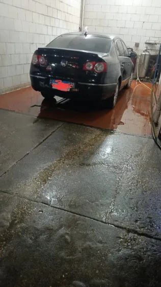 فولكس فاغن باسات 2007 أبيض مستعملة للبيع