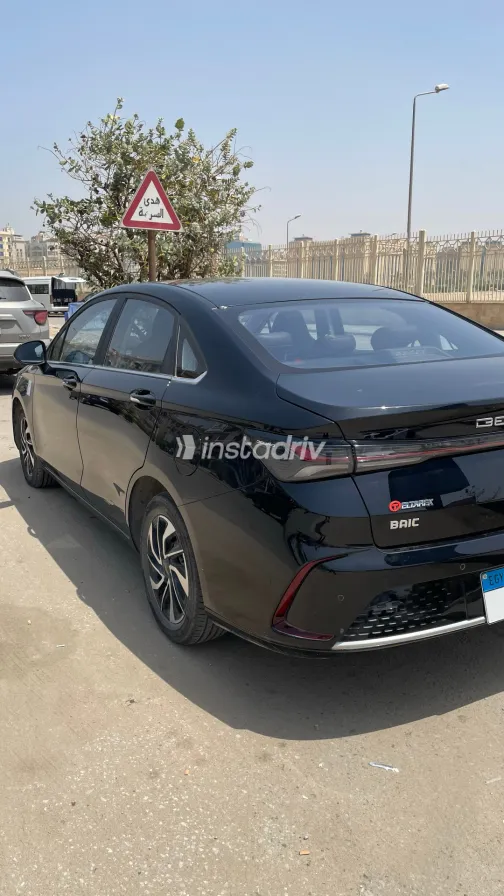 بايك يو 5 بلس 2025 أبيض مستعملة للبيع - 5