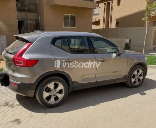 فولفو XC 40 2021 أبيض مستعملة للبيع - 5