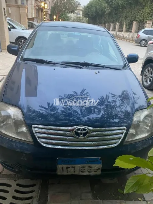 Toyota Corolla 2004 White Used for Sale - 1