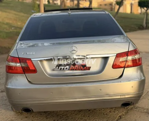 مرسيدس E 300 2010 رمادي مستعملة للبيع - 3