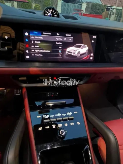 Porsche Cayenne S 2025 Gray Used for Sale - 5