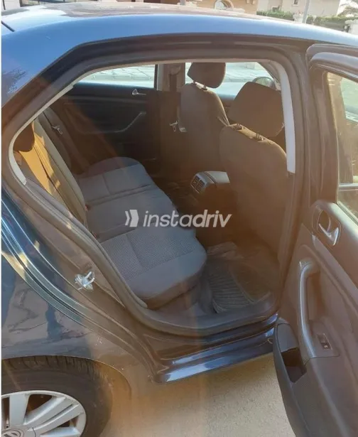 Volkswagen Jetta 2006 Blue Used for Sale - 3