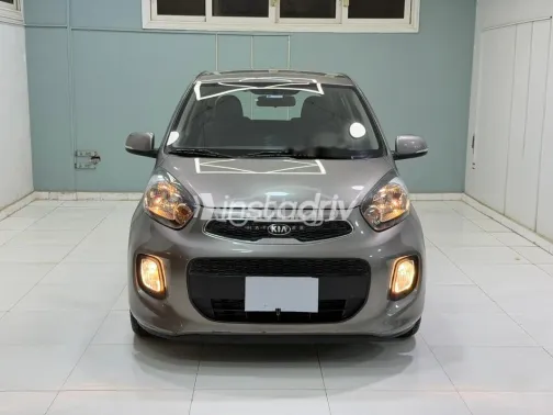 Kia Picanto 2016 Gold Used for Sale - 1